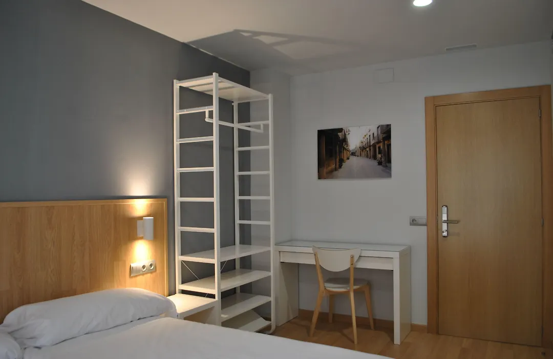 Hostal Universitat-1